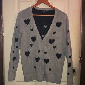 Cardigan with black hearts
